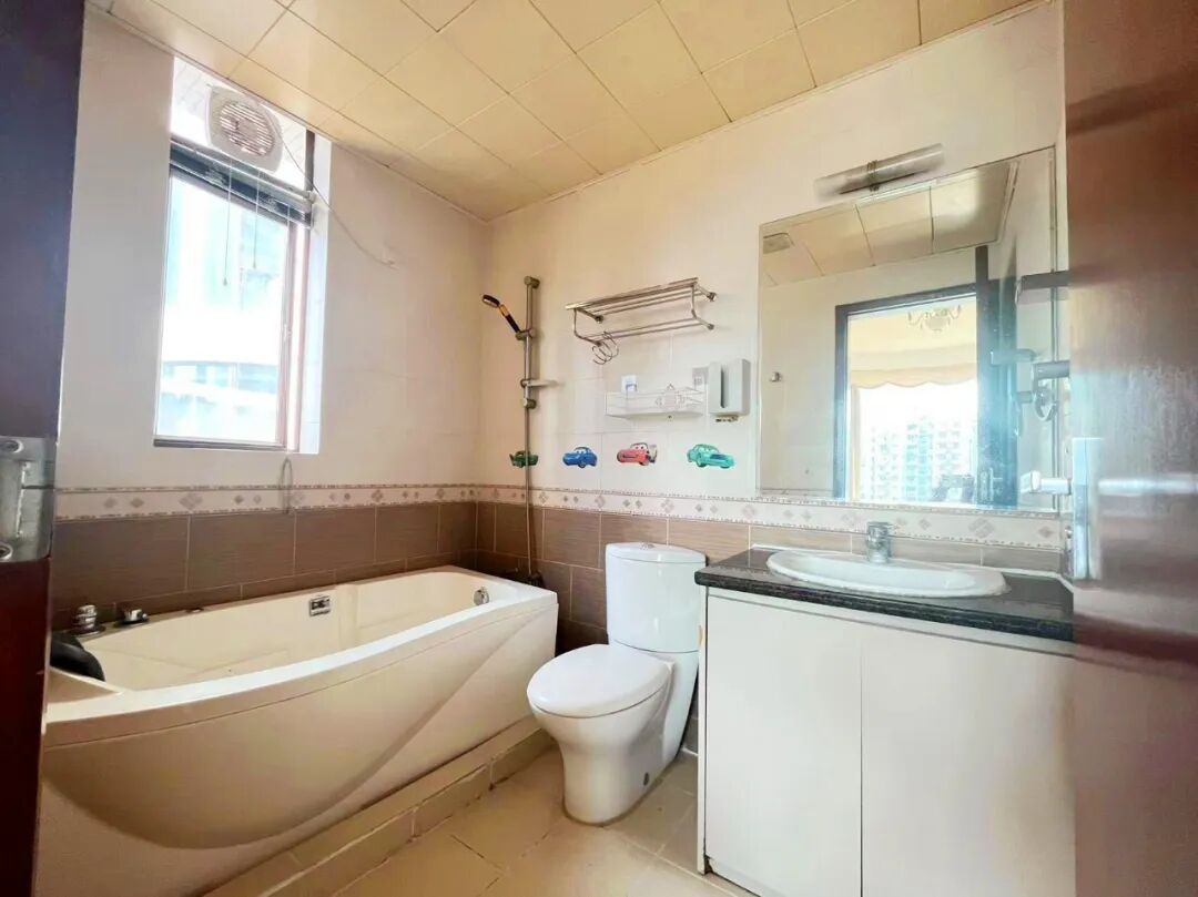 天河北二手房【希尔顿阳光】118平，总价1080万！