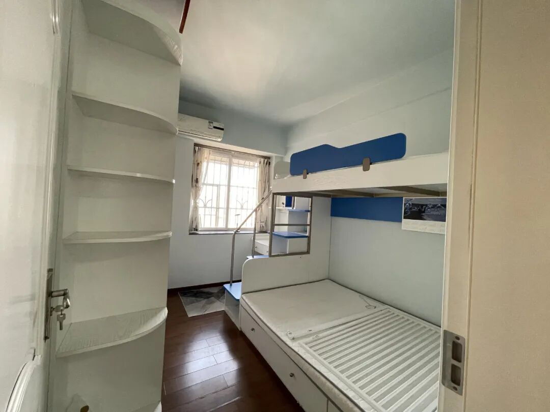 天河北总价600万 | 润华大厦，90平，厅出阳台、安静南向、业主诚心出售！