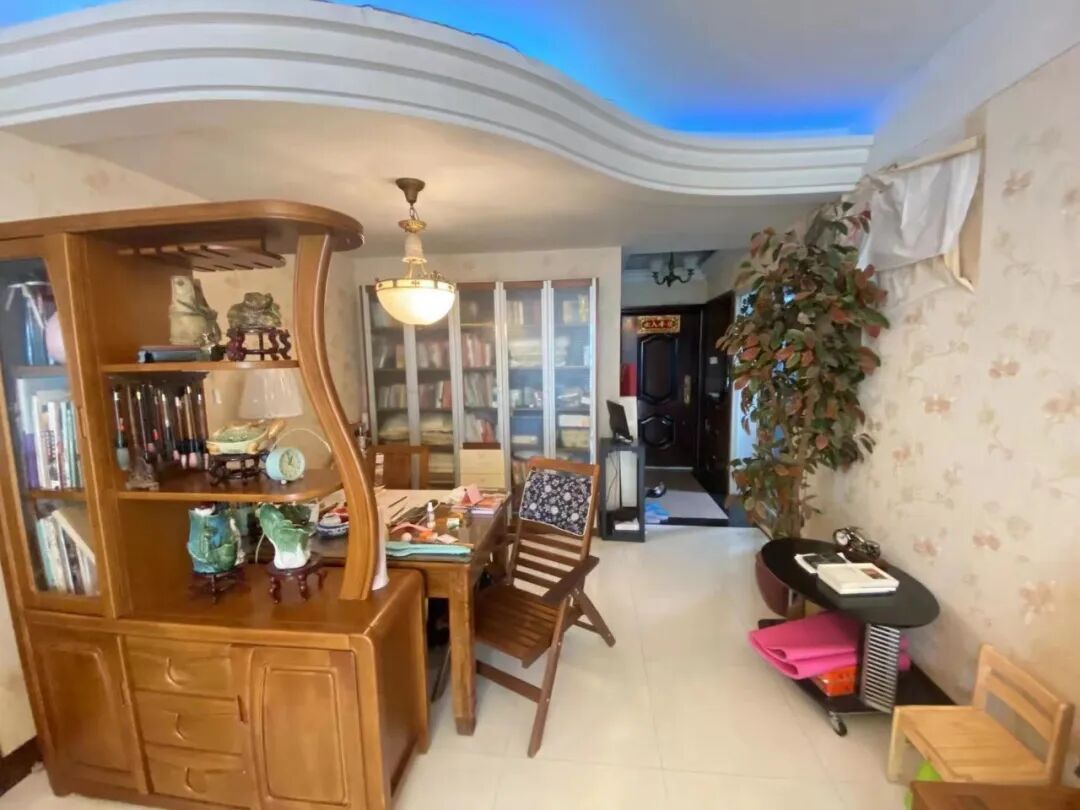 天河北总价990万两房 |  芳草园，98平大两房，双阳台、诚心出售