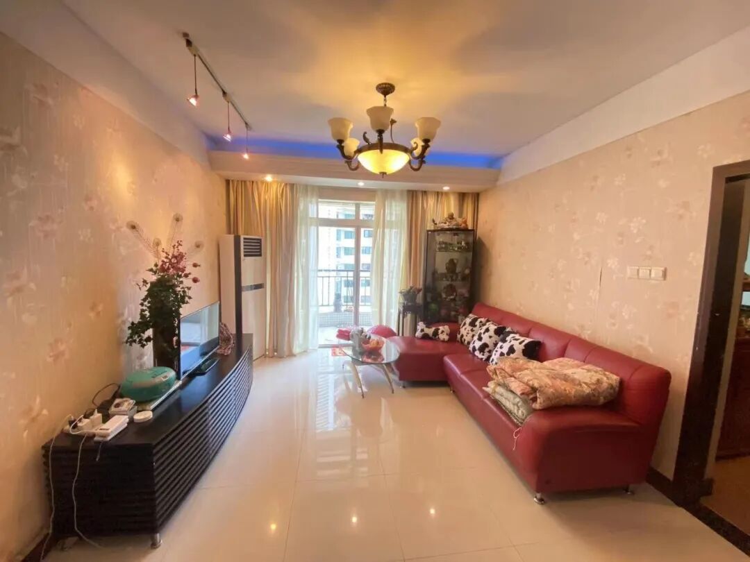 天河北总价990万两房 |  芳草园，98平大两房，双阳台、诚心出售