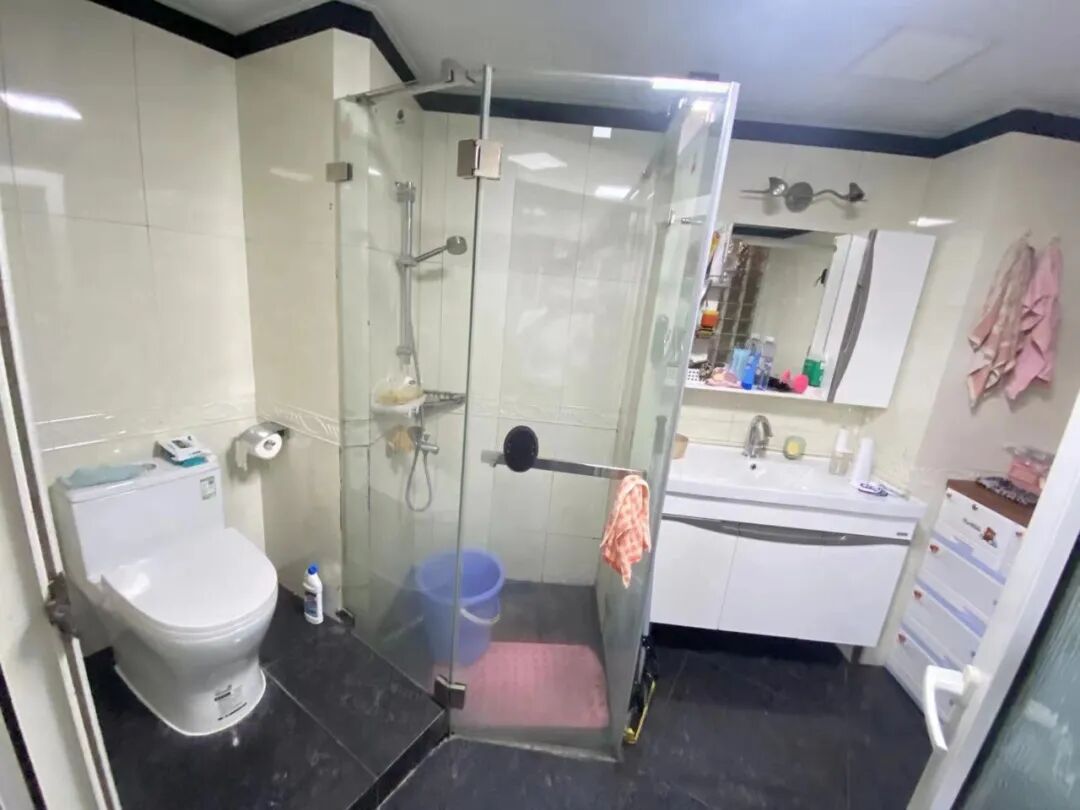 天河北总价990万两房 |  芳草园，98平大两房，双阳台、诚心出售