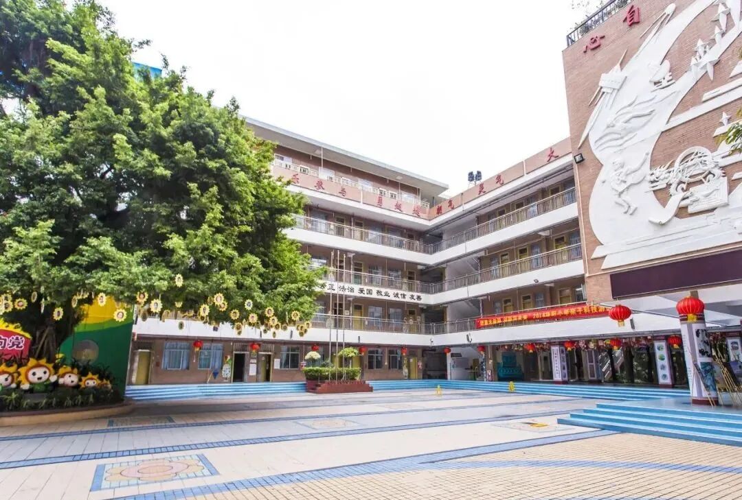 天河北二手房出售，天誉花园108.6平，总价865万！