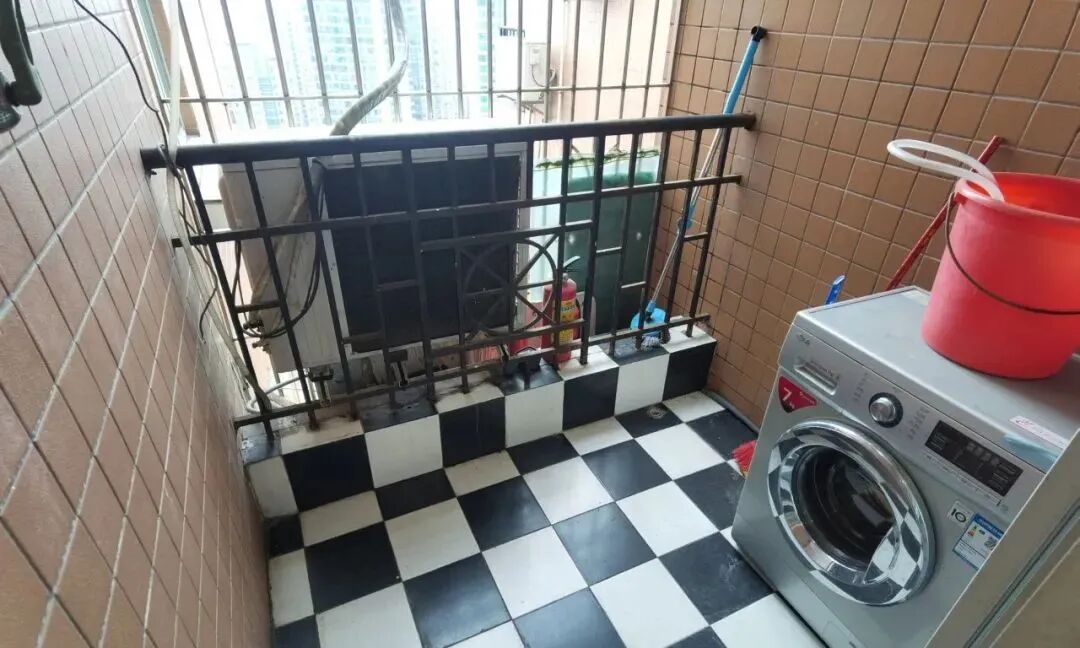 天河北二手房出售，聚龙阁97平方，580万！