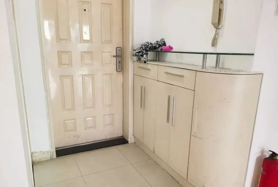 天河北二手房出售，聚龙阁97平方，580万！