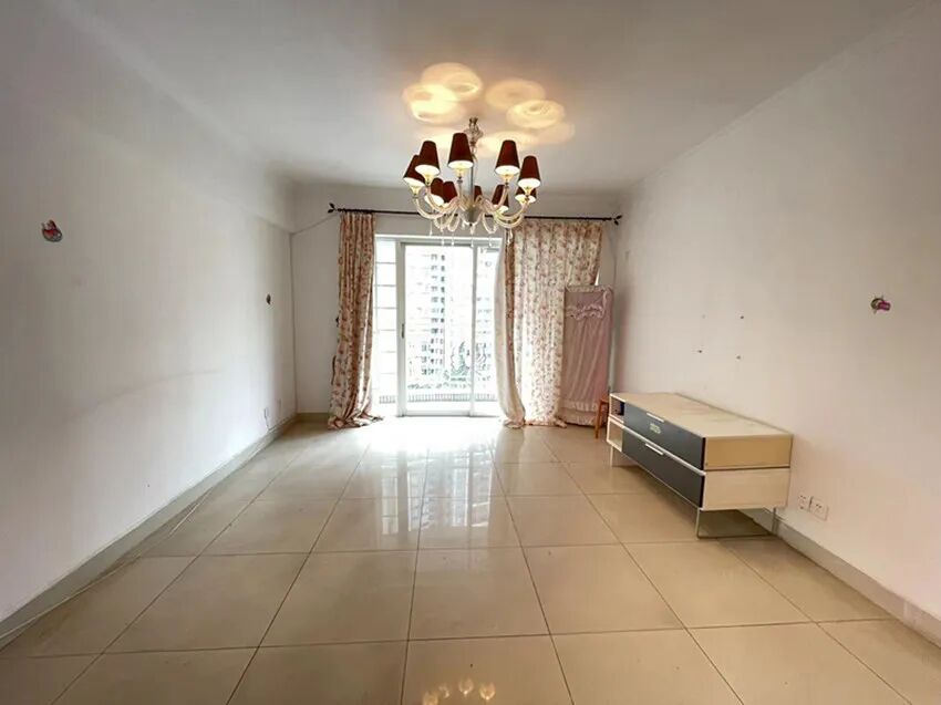 天河北总价1080万四房 |  鸿翔大厦，151平四房，管理严格、业主急售