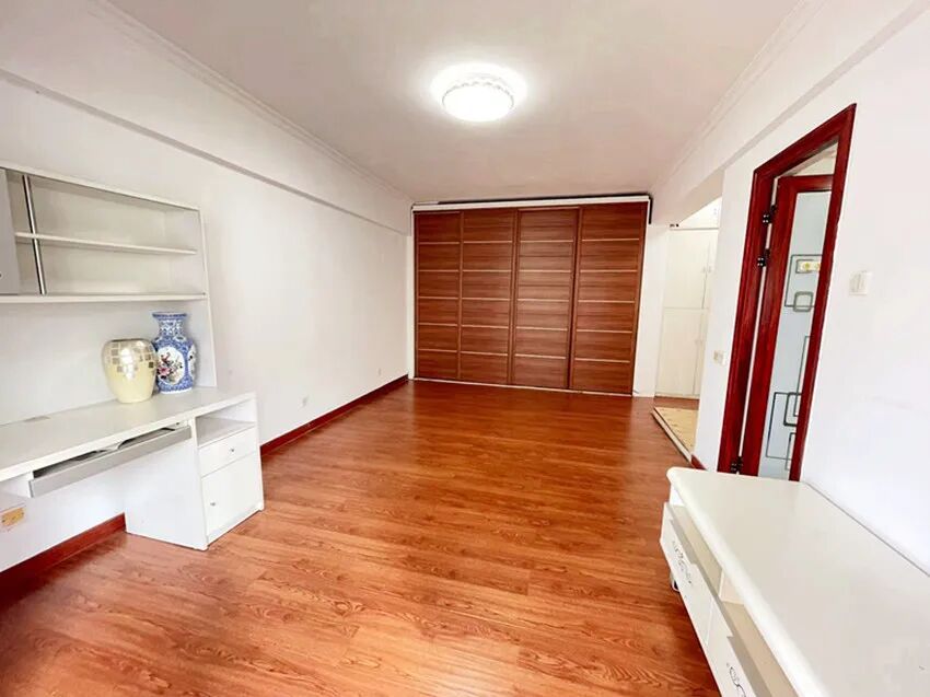 天河北总价1080万四房 |  鸿翔大厦，151平四房，管理严格、业主急售