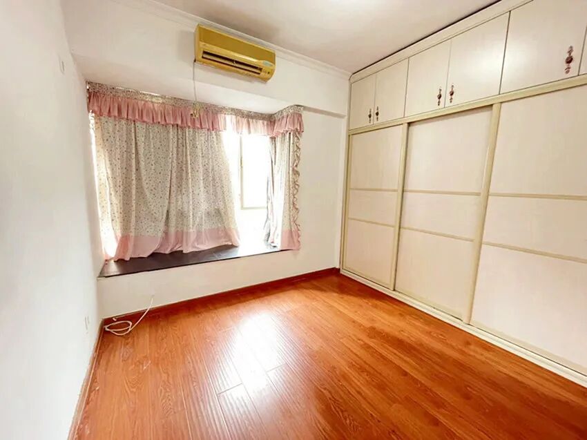 天河北总价1080万四房 |  鸿翔大厦，151平四房，管理严格、业主急售