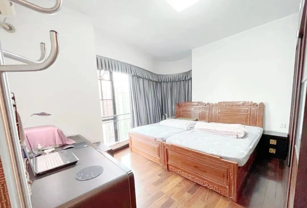 天河北二手房【芳草园】126平，总价1480万！