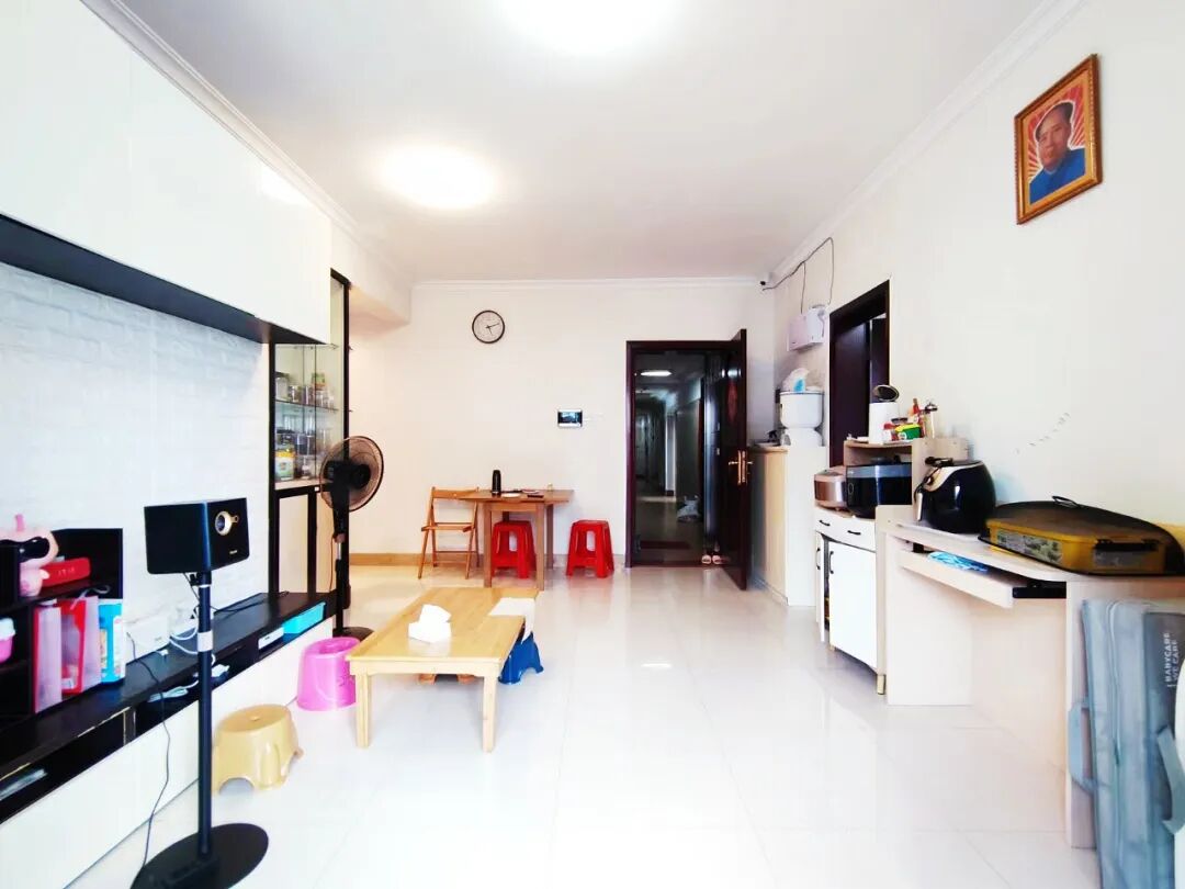 天河北总价825万 | 银汇华庭，100平大三房， 舒适南向，业主急售！