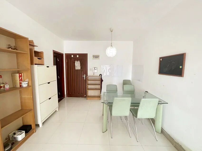 天河北总价520万两房 |  金润大厦，72平两房，户型方正、诚心出售！