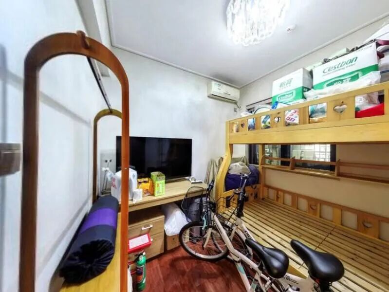 天河北总价1870万 | 保利中宇广场，151平，厅出大阳台、楼龄新、户型实用、业主急售！