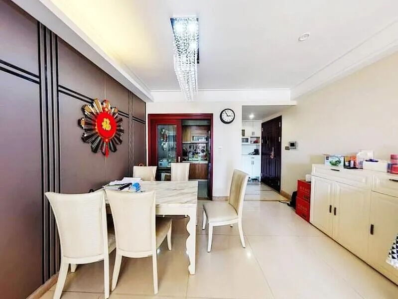 天河北总价1870万 | 保利中宇广场，151平，厅出大阳台、楼龄新、户型实用、业主急售！