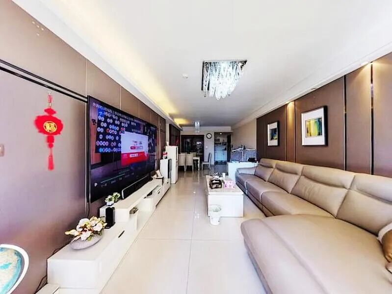 天河北总价1870万 | 保利中宇广场，151平，厅出大阳台、楼龄新、户型实用、业主急售！