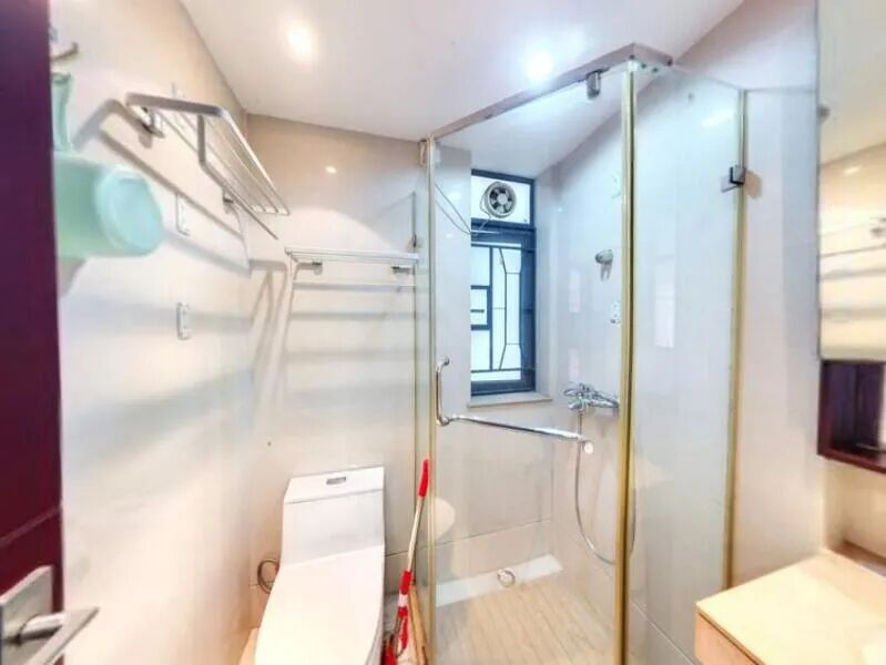 天河北总价1870万 | 保利中宇广场，151平，厅出大阳台、楼龄新、户型实用、业主急售！