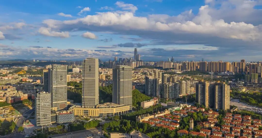 白云新城全新豪宅【中海麓府】即将开盘 吹风价7-8万/平