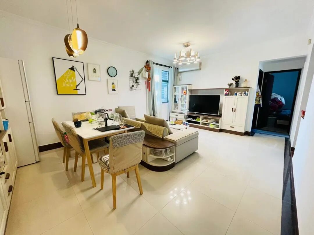 天河北总价548万两房 | 金碧翡翠华庭，70平，过五*，南北对流，业主急售！