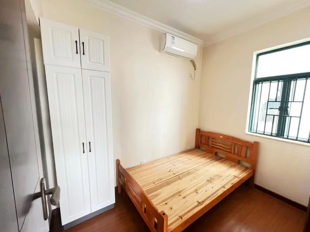 天河北二手房【金碧翡翠华庭】79平，总价680万！