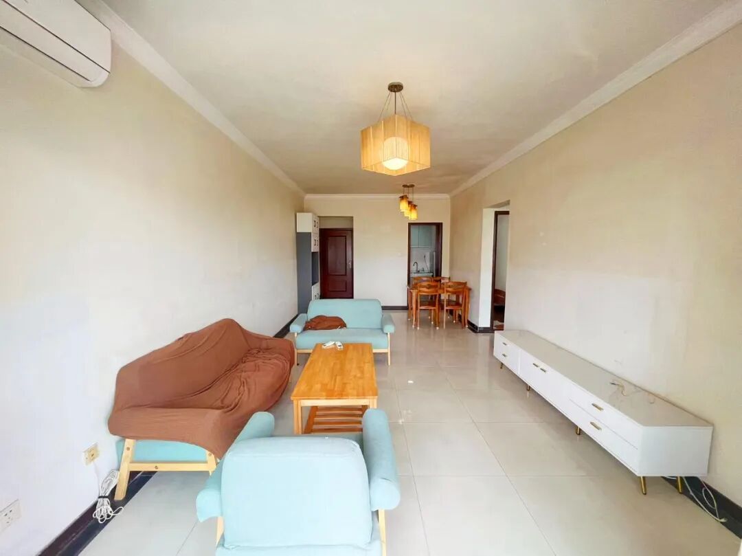 天河北二手房【金碧翡翠华庭】79平，总价680万！