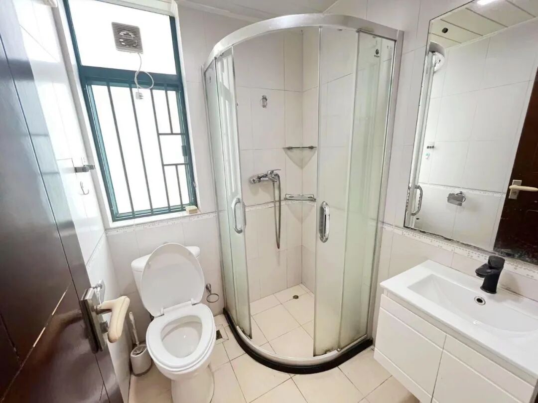 天河北二手房【金碧翡翠华庭】79平，总价680万！