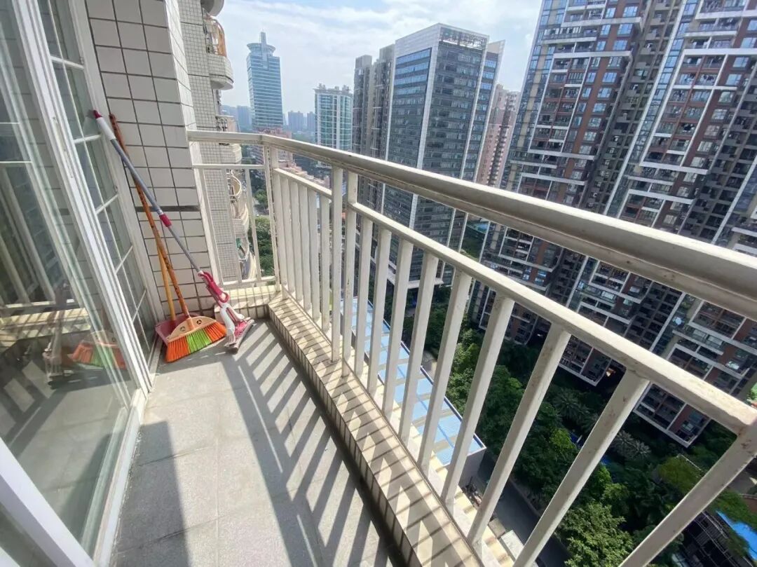 天河北总价450万 | 鸿翔大厦，56平两房，即买即入住！