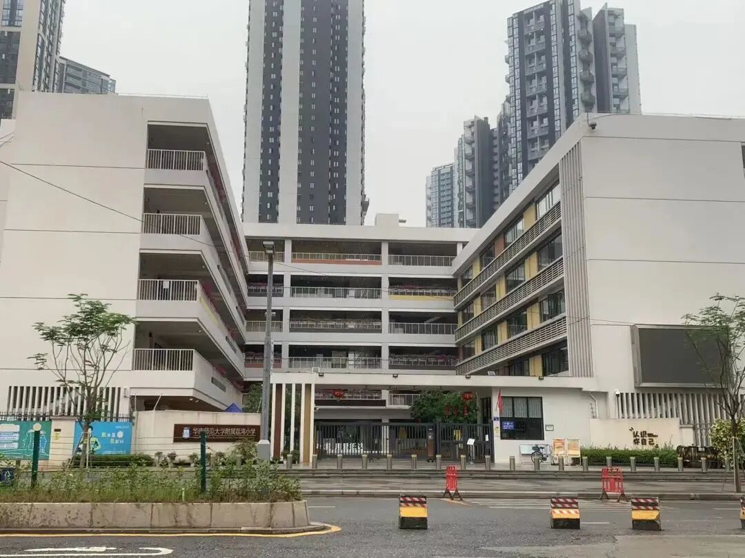 值8万/平的楼盘，卖6万/平？谁*接受不了？