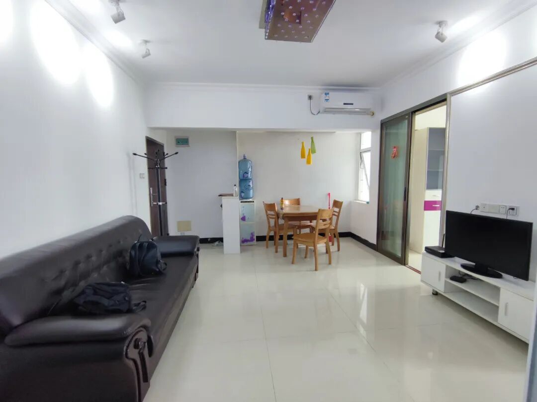 天河北龙口西小学总价350万两房| 天隆花苑，67平两房，装修保养不错