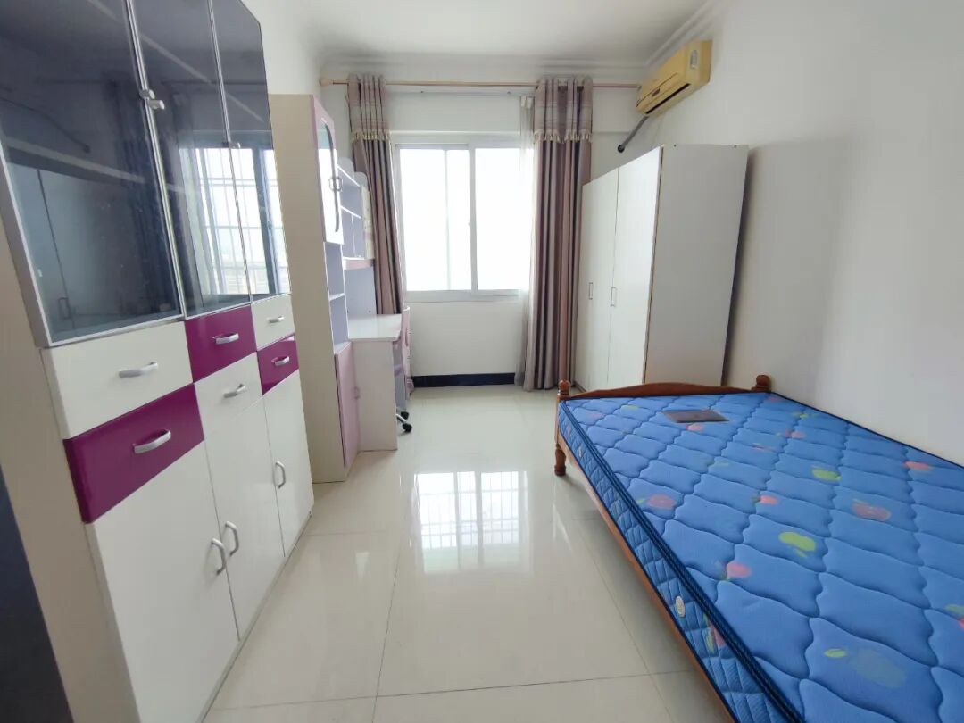 天河北龙口西小学总价350万两房| 天隆花苑，67平两房，装修保养不错