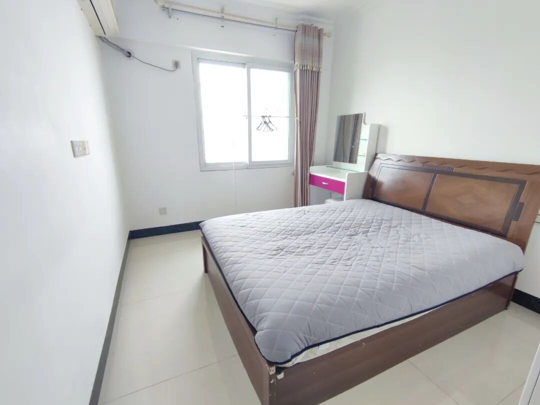 天河北龙口西小学总价350万两房| 天隆花苑，67平两房，装修保养不错