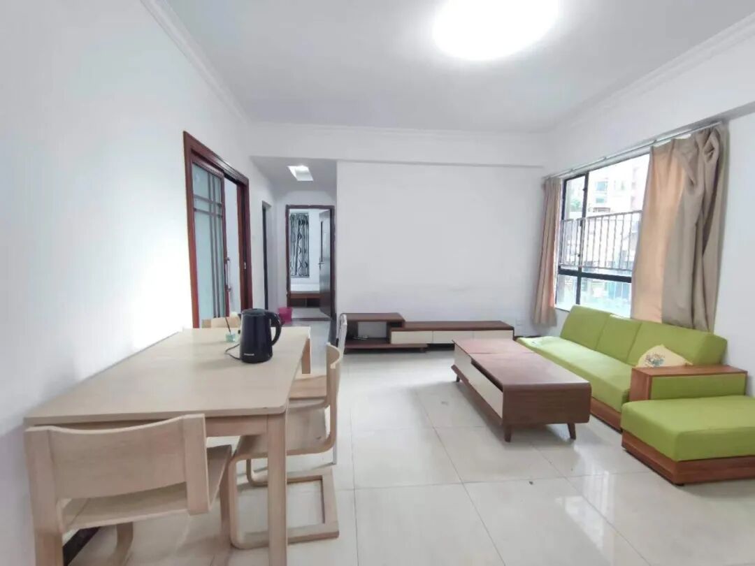 天河北总价758万三房 | 芳草园，92平精装大三房，业主诚心出售！