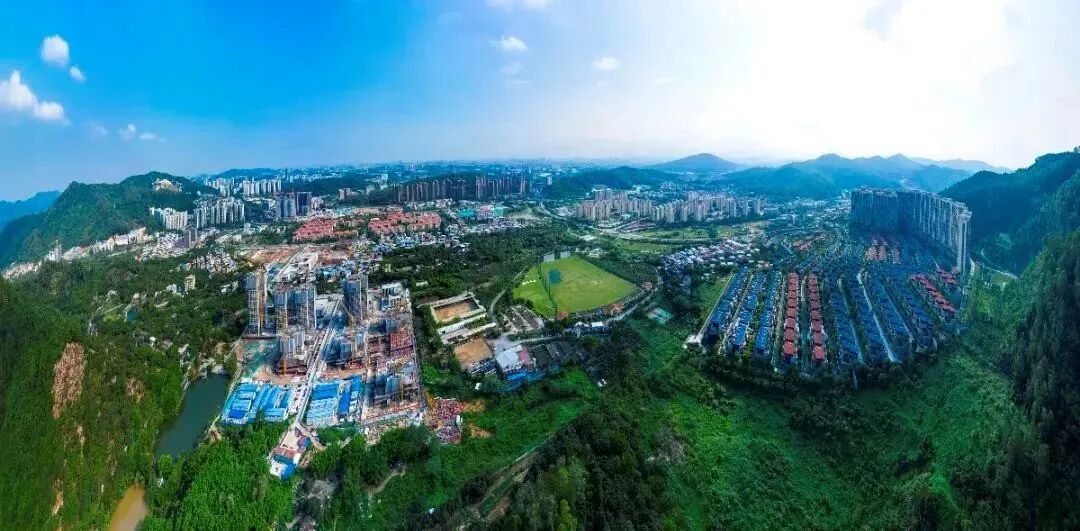 广州黄埔信达花语天宸总价450万即可上车！*推97-168㎡三*四房