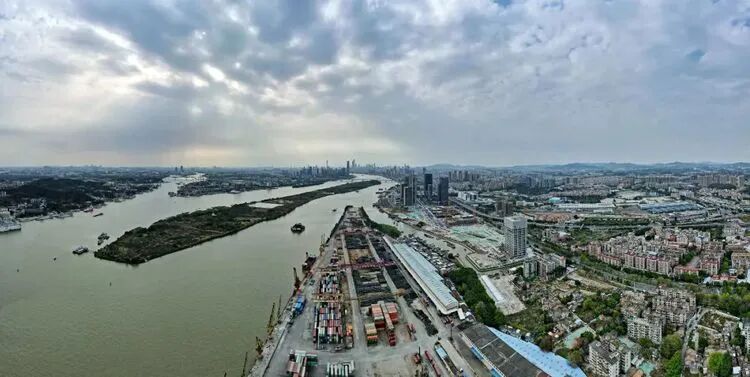 鱼珠CBD中洲紫轩，单价4字头住金融城旁！