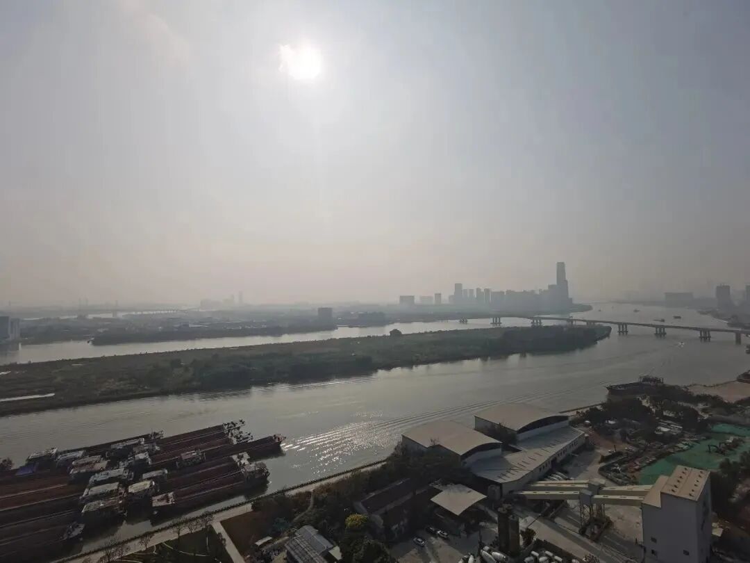 珠光金融城壹号新推出255-311平江景叠墅，均价高达20-25万/平?