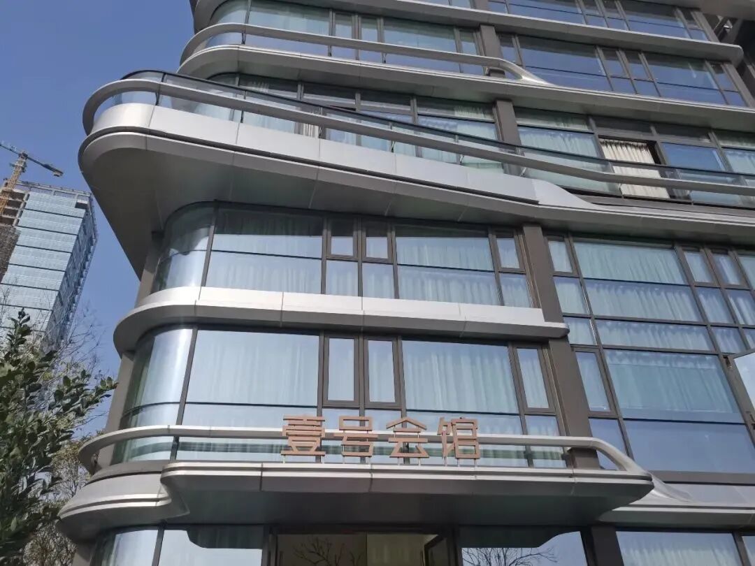 珠光金融城壹号新推出255-311平江景叠墅，均价高达20-25万/平?