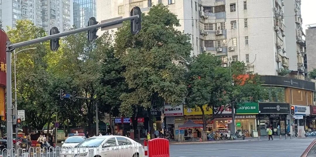 广州天河北二手房富力天河华庭怎么样？值不值得买？