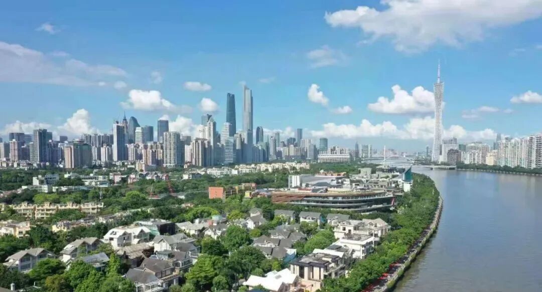 白鹅潭江景大平层，星河江缦主推175-230m²四房！