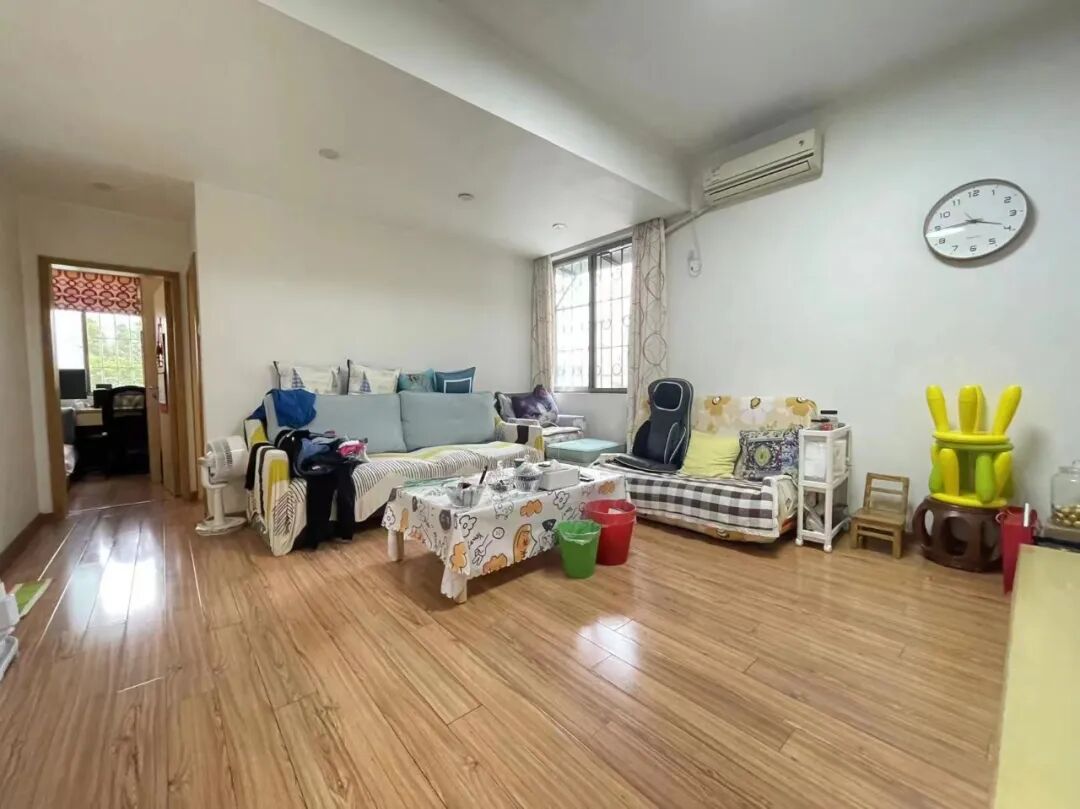 天河北总价560万三房| 金田花苑，76平三房，满五*、有学位、无贷款