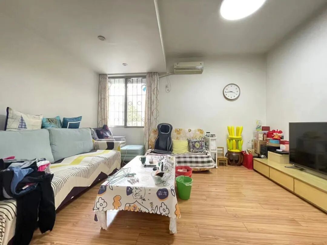 天河北总价560万三房| 金田花苑，76平三房，满五*、有学位、无贷款