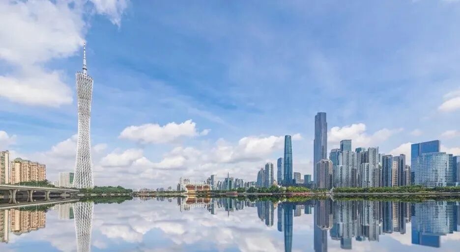 广州*个一线江景TOD，一出场就炸市