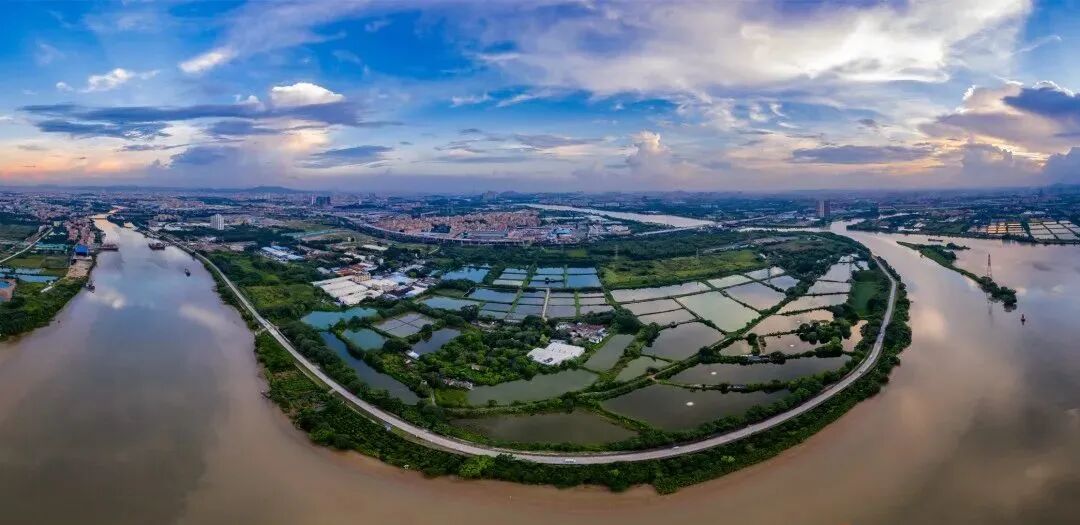 广州*个一线江景TOD，一出场就炸市