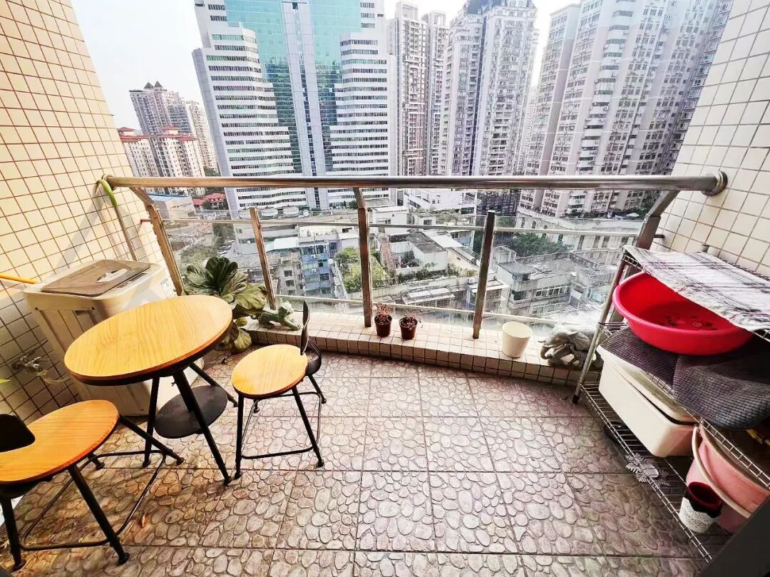 天河北总价850万 | 金碧翡翠华庭，85平大两房房，产权清晰、诚心出售！