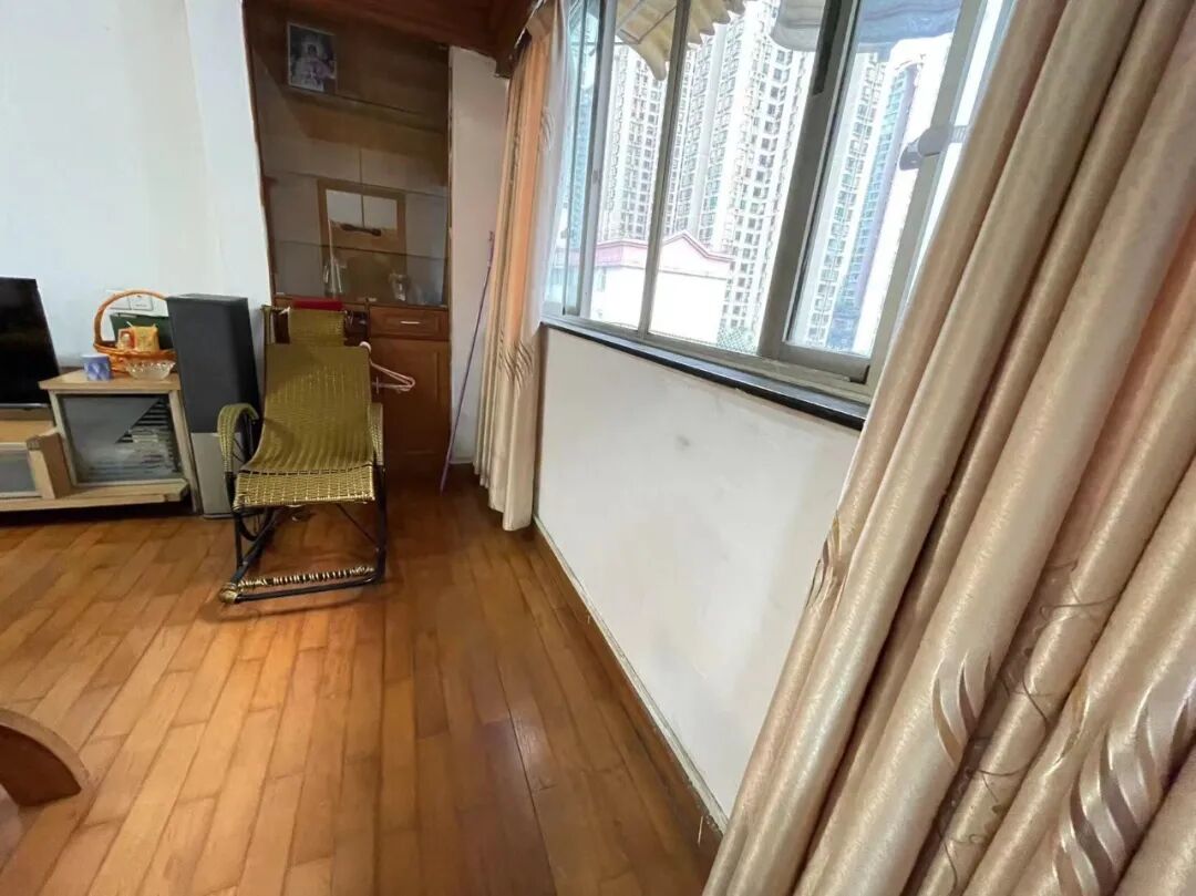 天河北总价490万 | 金田花苑，74平，过五年*、无占学位、无贷款！