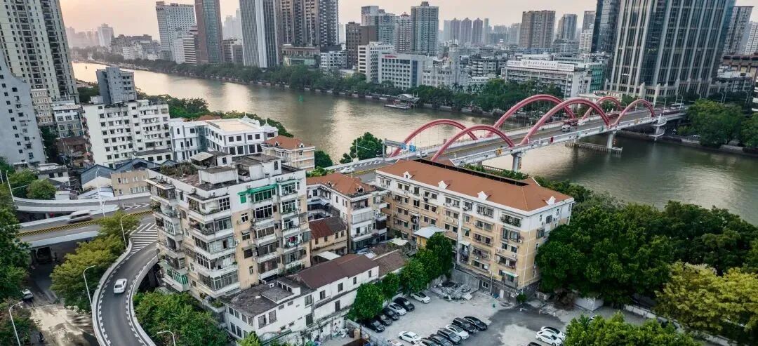 航拍！30米临江！海珠桥旁的这块*，会被抢吗？