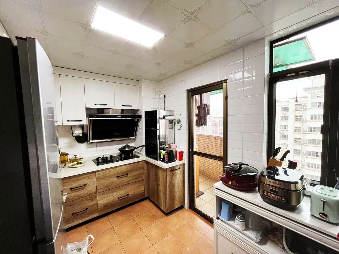 亮点好房编辑看过此房，面积为123㎡，为天河北少有闹中取静户型!