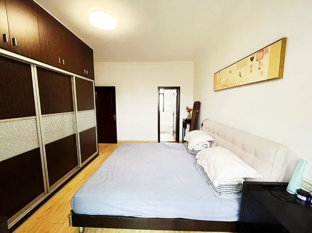 亮点好房编辑看过此房，面积为123㎡，为天河北少有闹中取静户型!