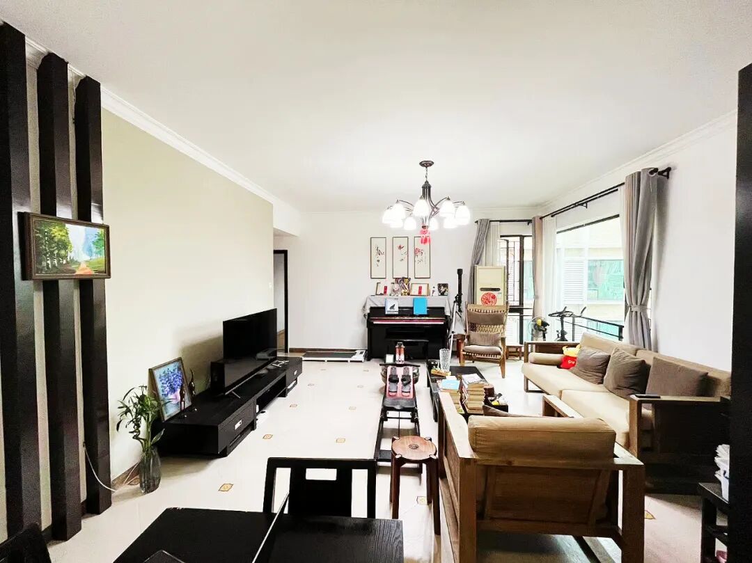 亮点好房编辑看过此房，面积为123㎡，为天河北少有闹中取静户型!