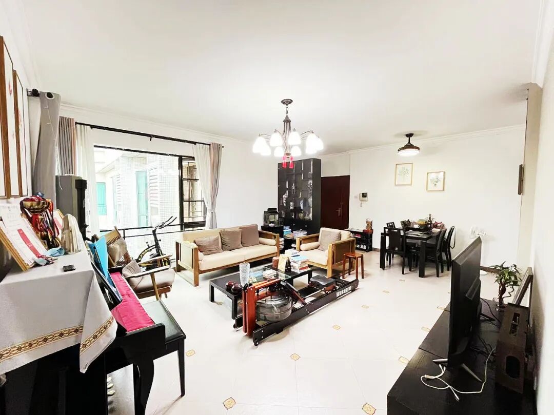 亮点好房编辑看过此房，面积为123㎡，为天河北少有闹中取静户型!