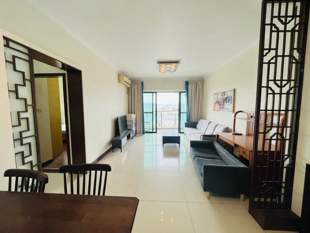 天河北二手房【金碧翡翠华庭】80平，总价600万！