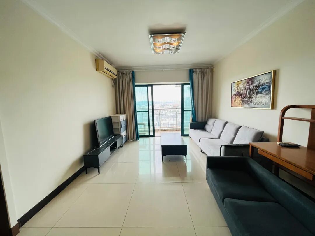 天河北二手房【金碧翡翠华庭】80平，总价600万！