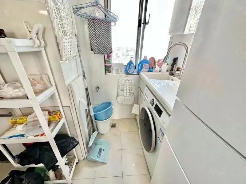 天河北总价560万 | 金碧翡翠华庭，70平，花园小区、管理好、业主急售！