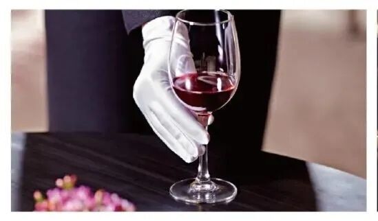 白天鹅壹号主推182-405商业大平层，价格8-13万/平！